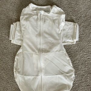 Happiest Baby SNOO Sleep Sack - 100% Organic Cotton Baby Swaddle Blanket white